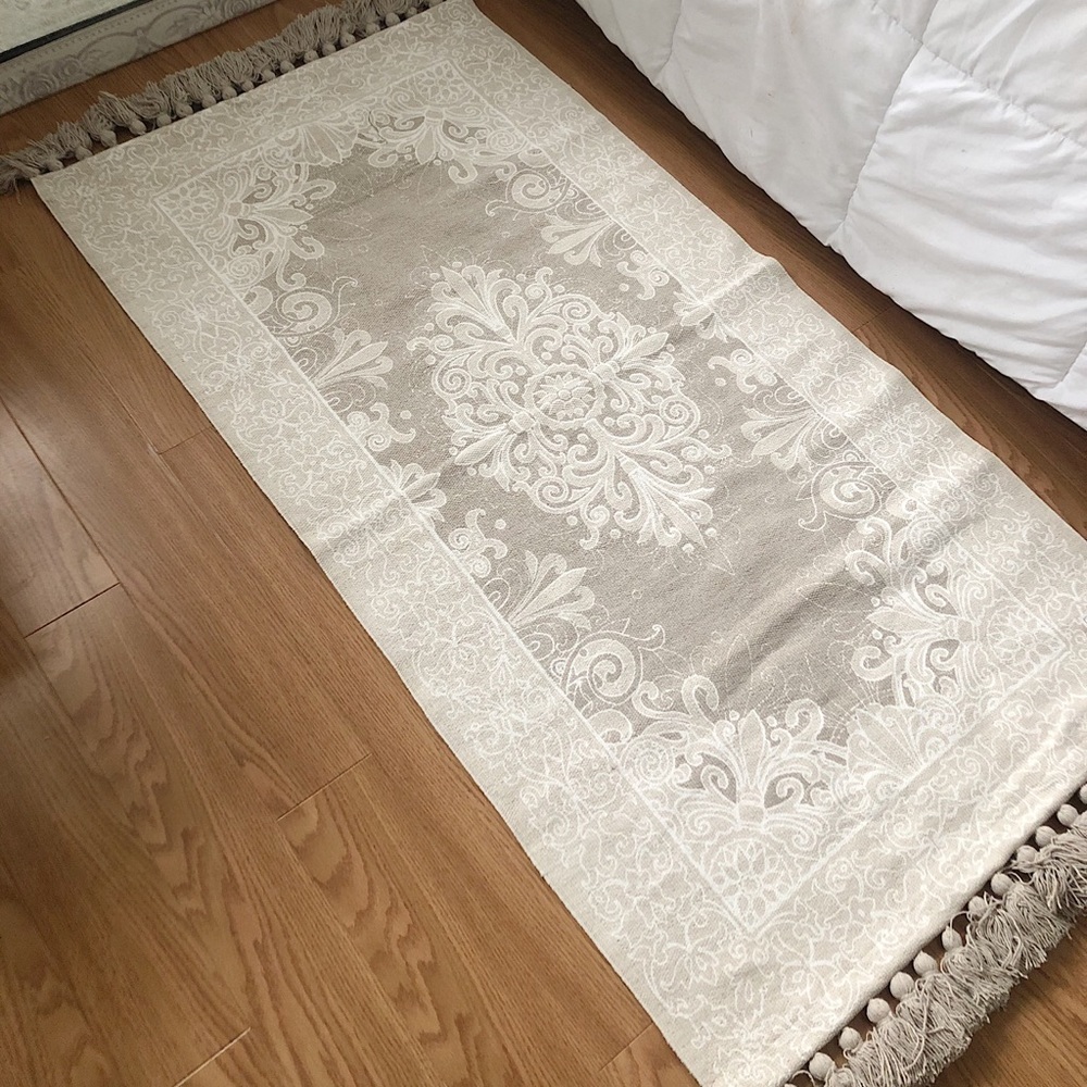 RUG - Tassled printed rug
